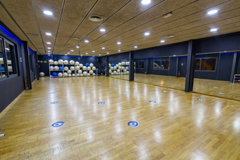 Renovem la Sala 1 del CEM Vintró  